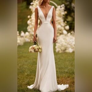 Elegant open back wedding dress